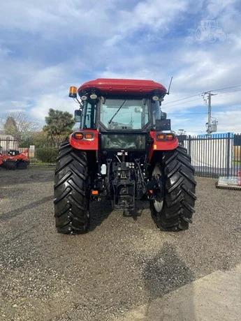 Photo 2. CASE IH JX100U