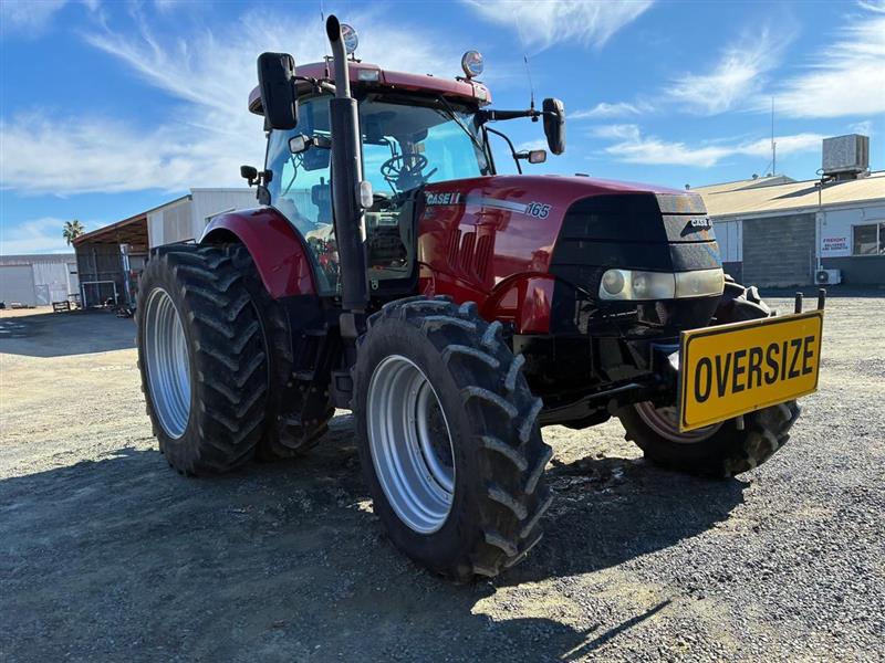 Photo 2. CASE IH PUMA 165 tractor