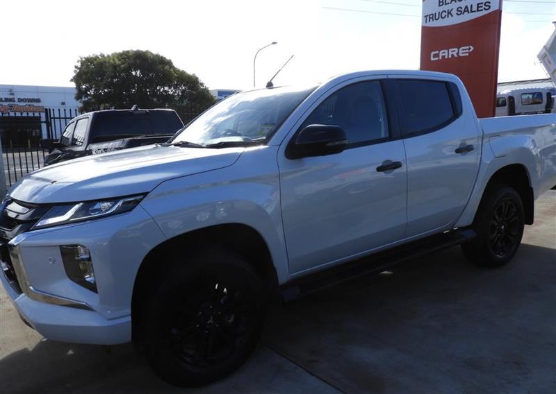 Photo 2. Mitsubishi Triton Sport Edition MR 4x4 dual range ute