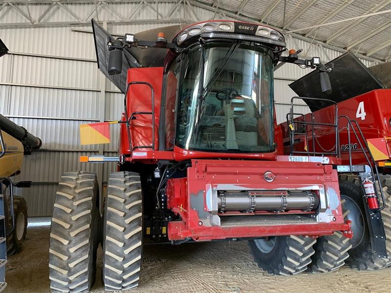 Photo 2. CASE IH 8250 Combine Harvester AXIAL FLOW