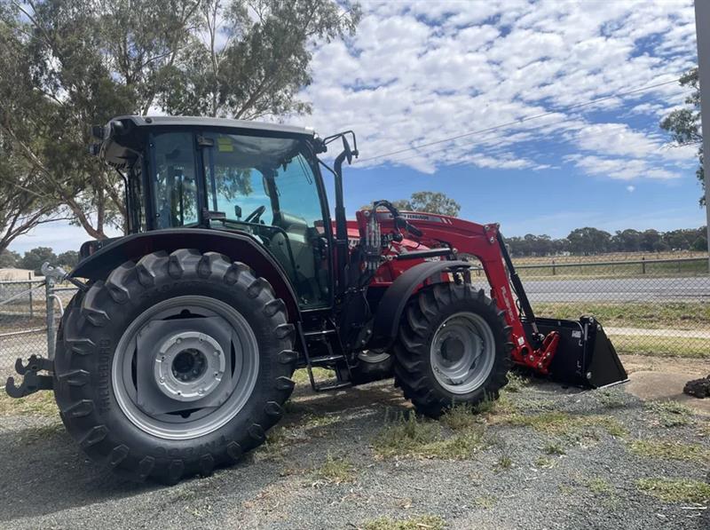 Photo 2. Massey Ferguson 6712 Tractor