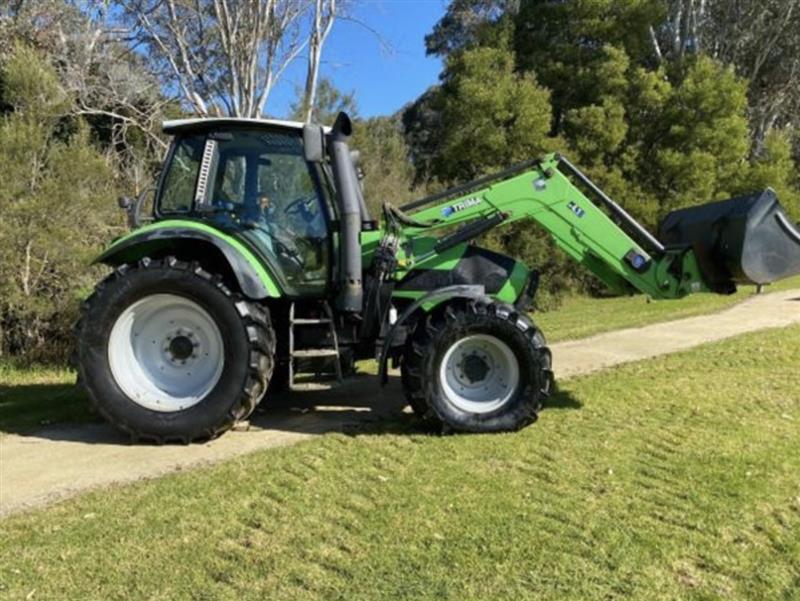 Photo 2. Deutz Fahr Agrotron M600 tractor