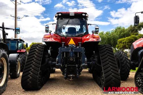 Photo 2. Case IH Magnum Rowtrac 380