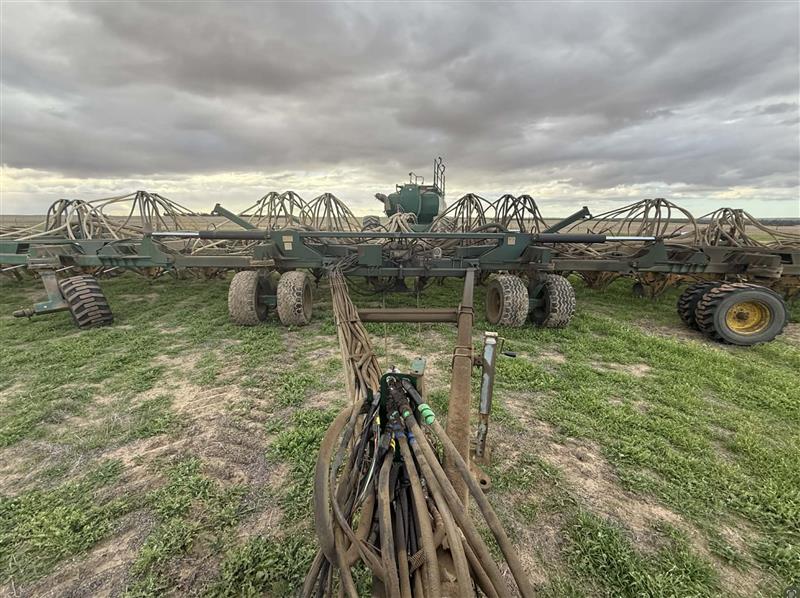 Photo 2. Seedmaster 90ft airseeder