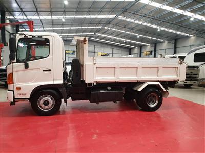 Hino FC 1022-500 Series Tipper, Trucks, Trailers Utes Hino VIC, | Power ...