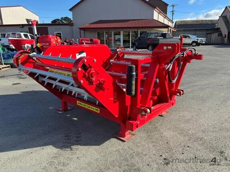 Photo 2. Miscellaneous Elite 3pt Bale Feeder