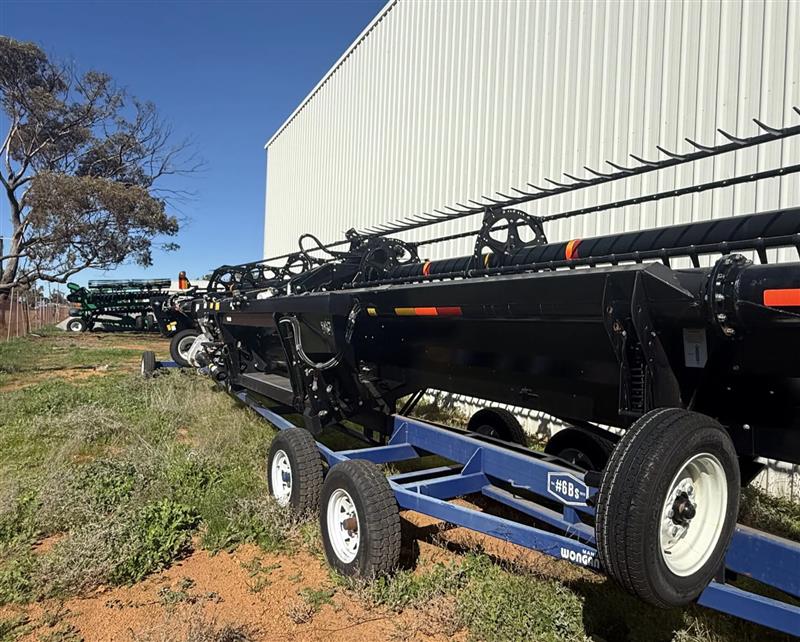 Photo 2. MacDon D145 harvester front