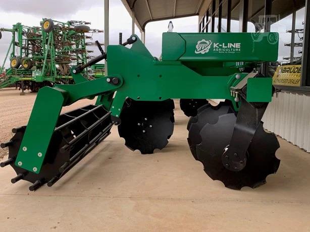 Photo 2. K-LINE INDUSTRIES TRACK ATTACK 2840D