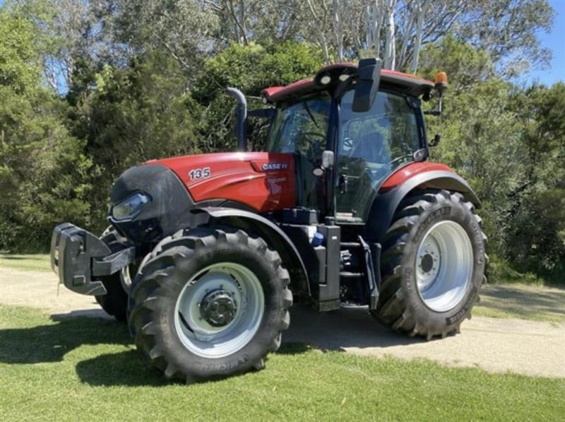 Photo 2. Case IH Maxxum 135 tractor