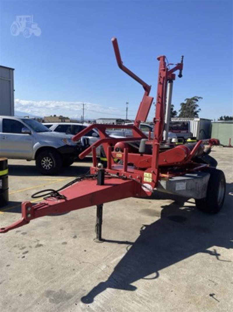 Photo 2. Lely Attis PT160 wrapper