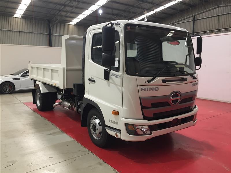 Photo 2. Hino FC 1124 Tipper