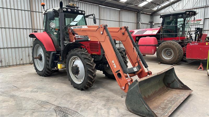 Photo 2. Massey Ferguson7480 FWA/4WD