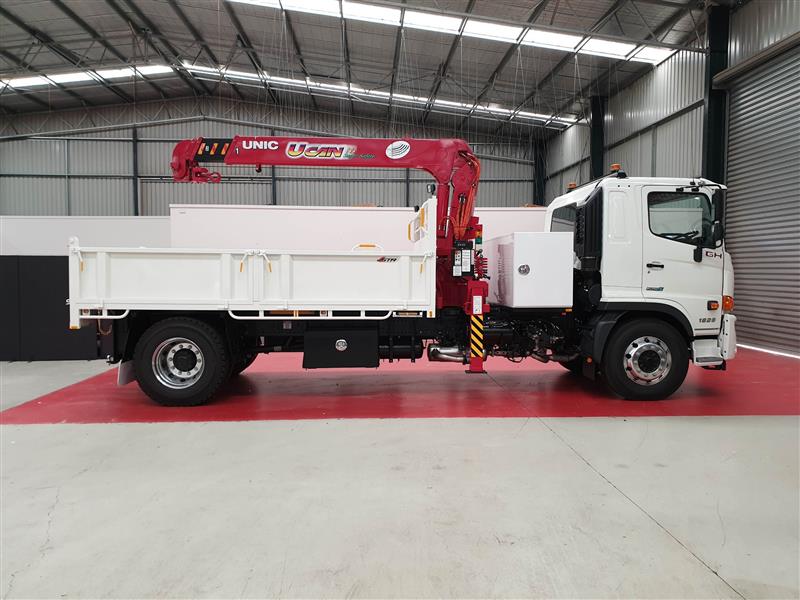 Photo 2. Hino GH 1828-500 Series Crane Truck