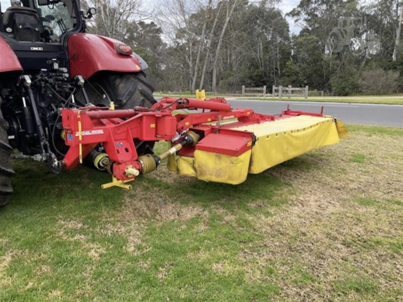 Photo 2. Pottinger 305H windrower