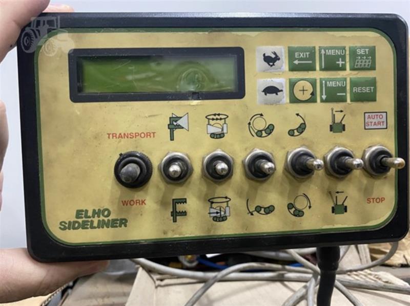 Photo 2. Elho Sideliner 1620 bale wrapper