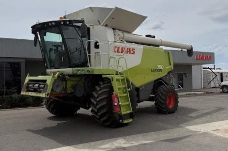 Photo 2. Claas Lexion 750TT combine harvester