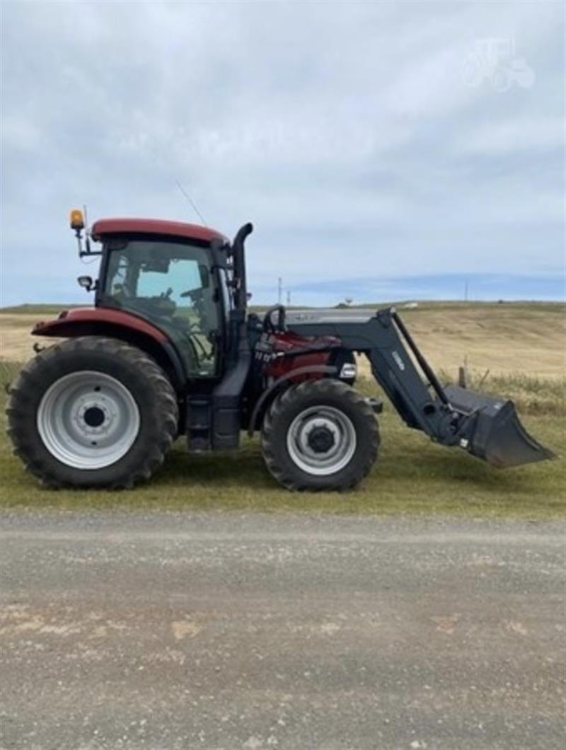 Photo 2. Case IH Maxxum 130 tractor