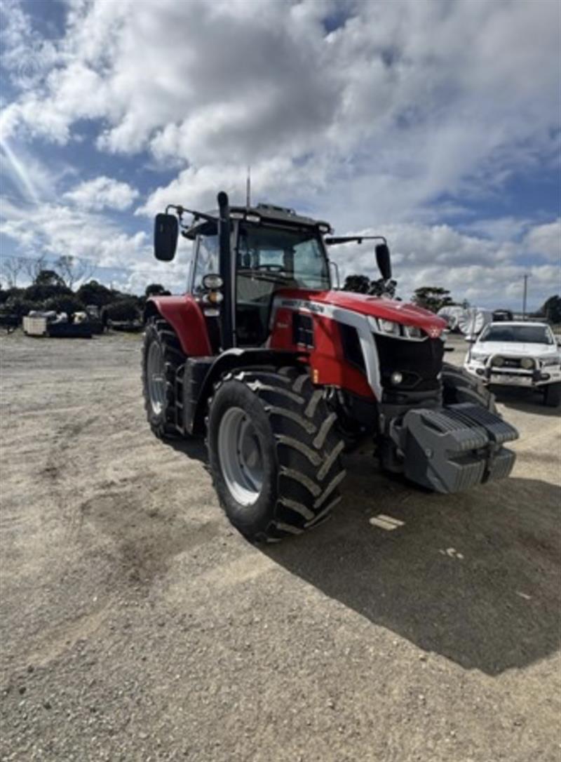 Photo 2. Massey Ferguson 7S.210 tractor