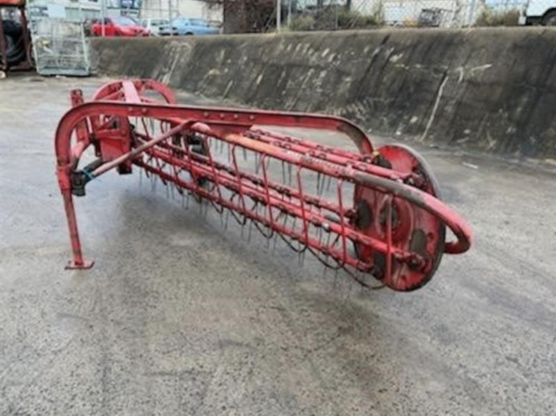 Photo 2. Massey Ferguson 25 hay rake