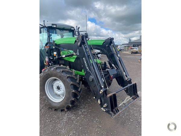 Photo 2. Deutz Agrofarm 115G tractor