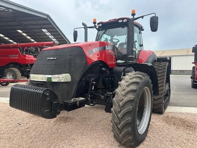 Photo 2. Case IH Magnum Rowtrac 380 track tractor