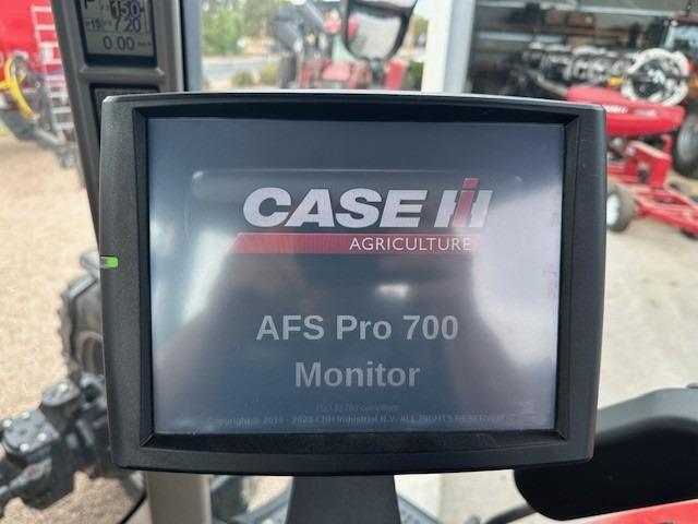 Photo 5. Case IH Magnum Rowtrac 380 track tractor