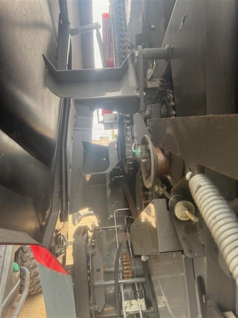 Photo 3. Massey Ferguson 4160XT xtra round baler