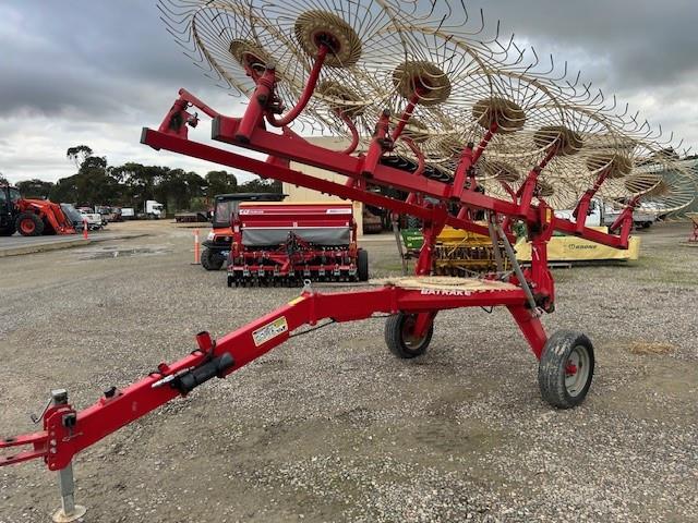 Photo 3. Enorossi Batrake V12 rake