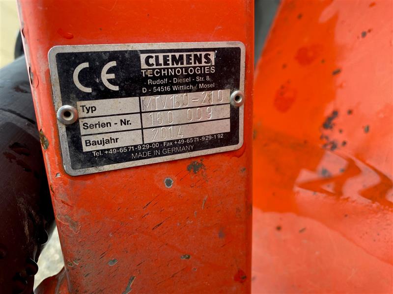 Photo 5. Clemens 160-210 Adjustable vineyard mower