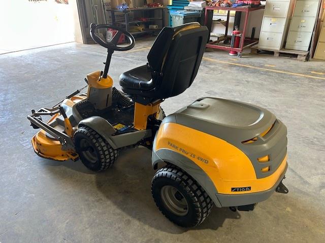 Photo 4. Stiga Park Pro 25 front mower