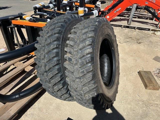 Photo 2. BKT 18.4-30 tyre