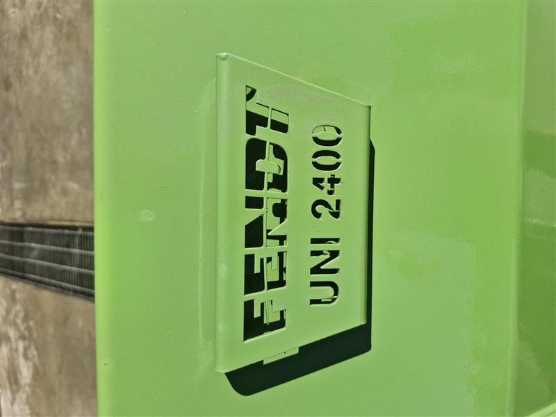 Photo 5. Fendt 2.4M bucket