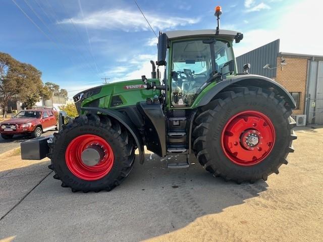 Photo 2. Fendt 936 G7 tractor