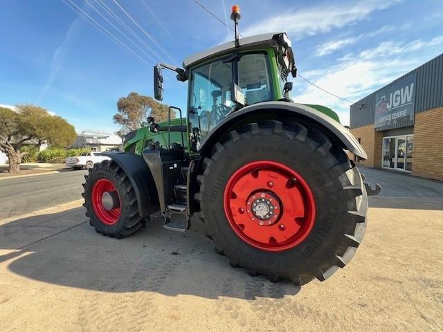 Photo 3. Fendt 936 G7 tractor