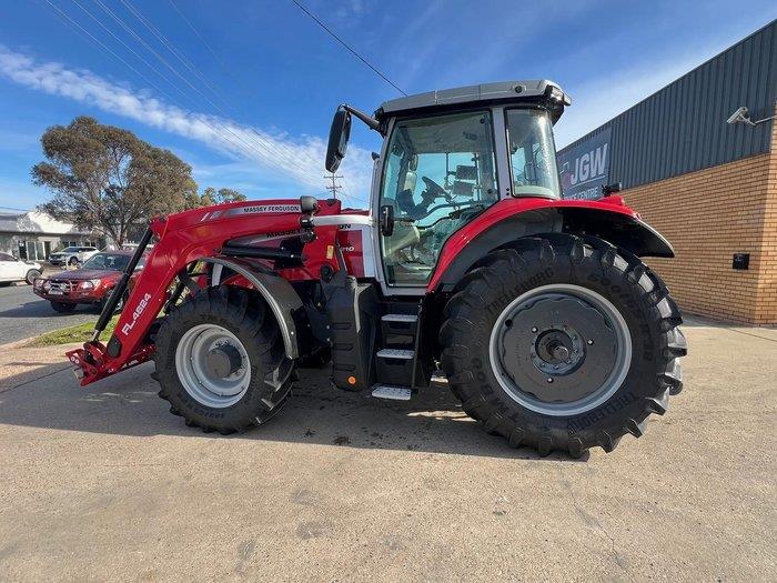 Photo 2. Massey Ferguson 7S.210 DVT tractor