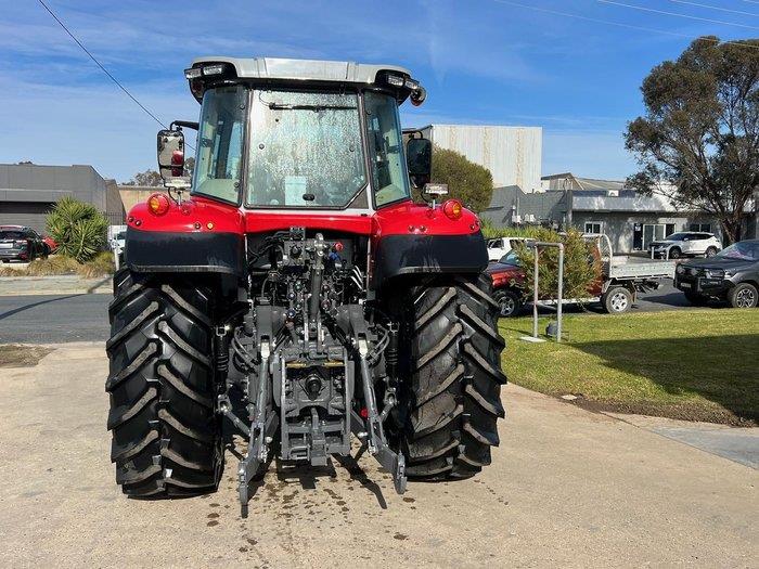 Photo 3. Massey Ferguson 7S.210 DVT tractor