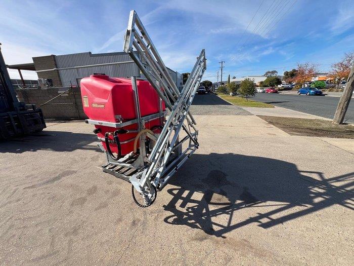 Photo 5. Silvan 1100L Linkage boom sprayer