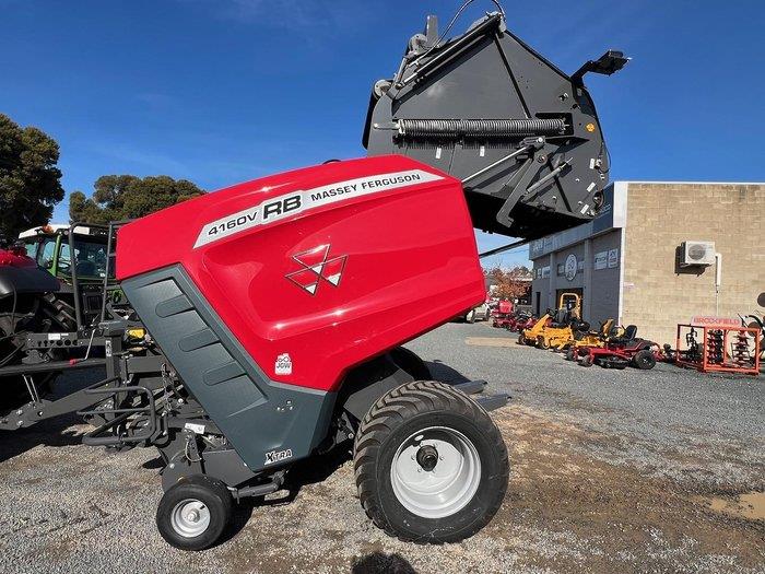 Photo 2. Massey Ferguson 4160XT round baler