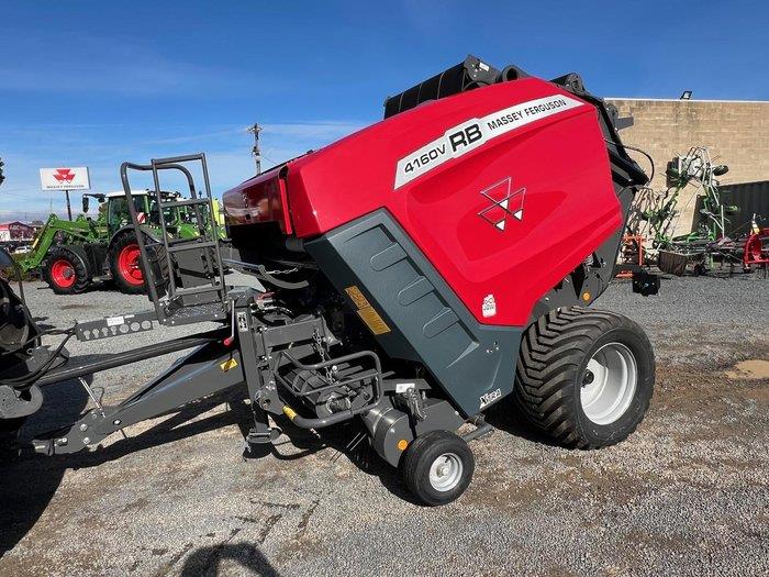 Photo 5. Massey Ferguson 4160XT round baler