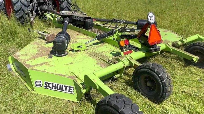 Photo 3. Schulte GX-130 slasher