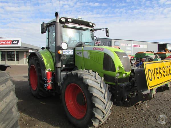 Photo 3. Claas Arion 640 tractor