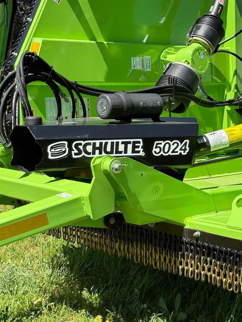 Photo 3. Schulte 5024 mulcher