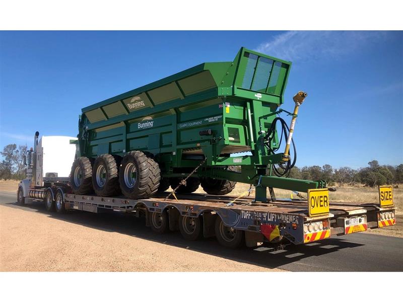 Photo 2. Bunning 380 spreader