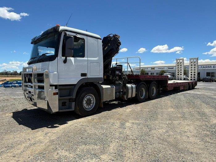 Photo 2. Mercedes Benz Actros 2651 prime mover