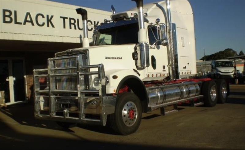 Photo 3. Western Star 4964FXC Prime Mover