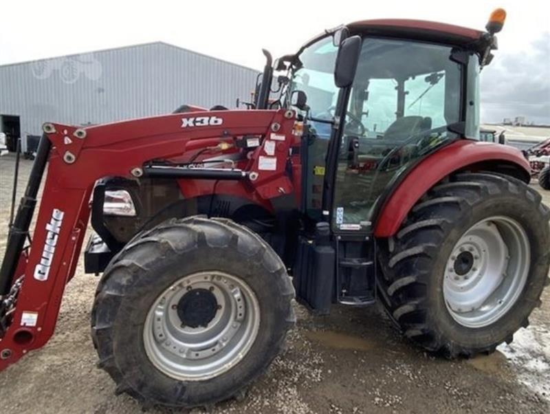 Photo 3. Case IH Farmall 95C tractor