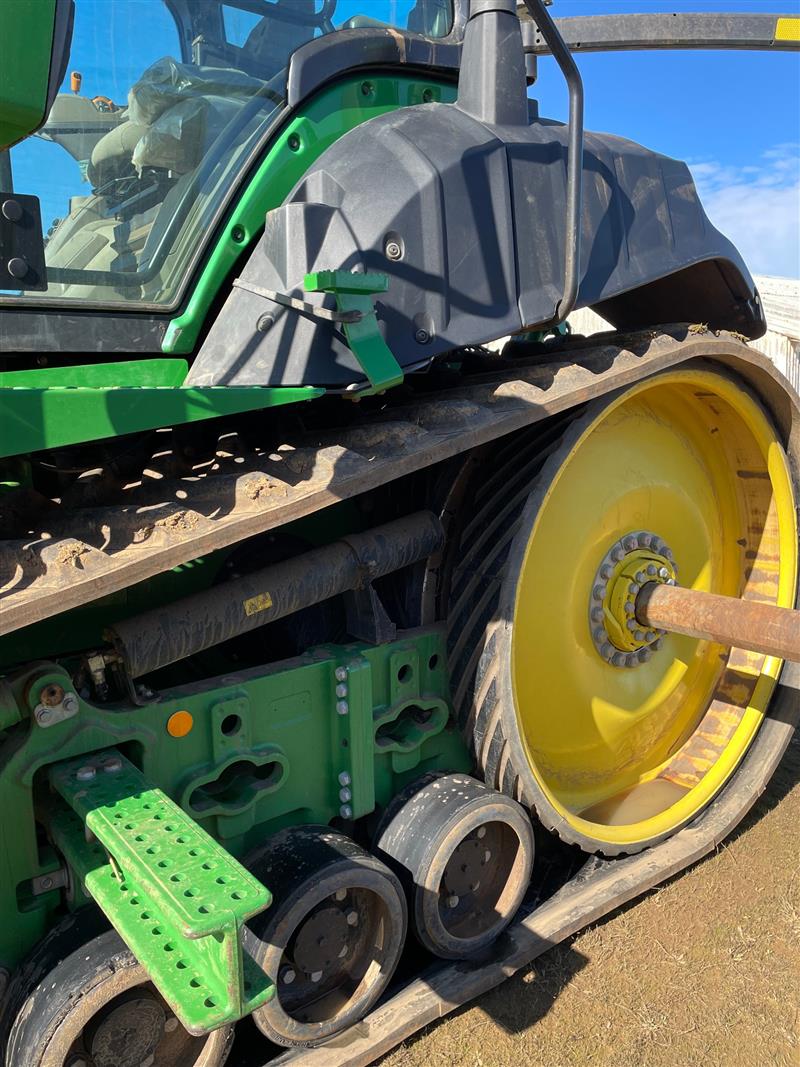 Photo 3. John Deere 8370RT Track Tractor