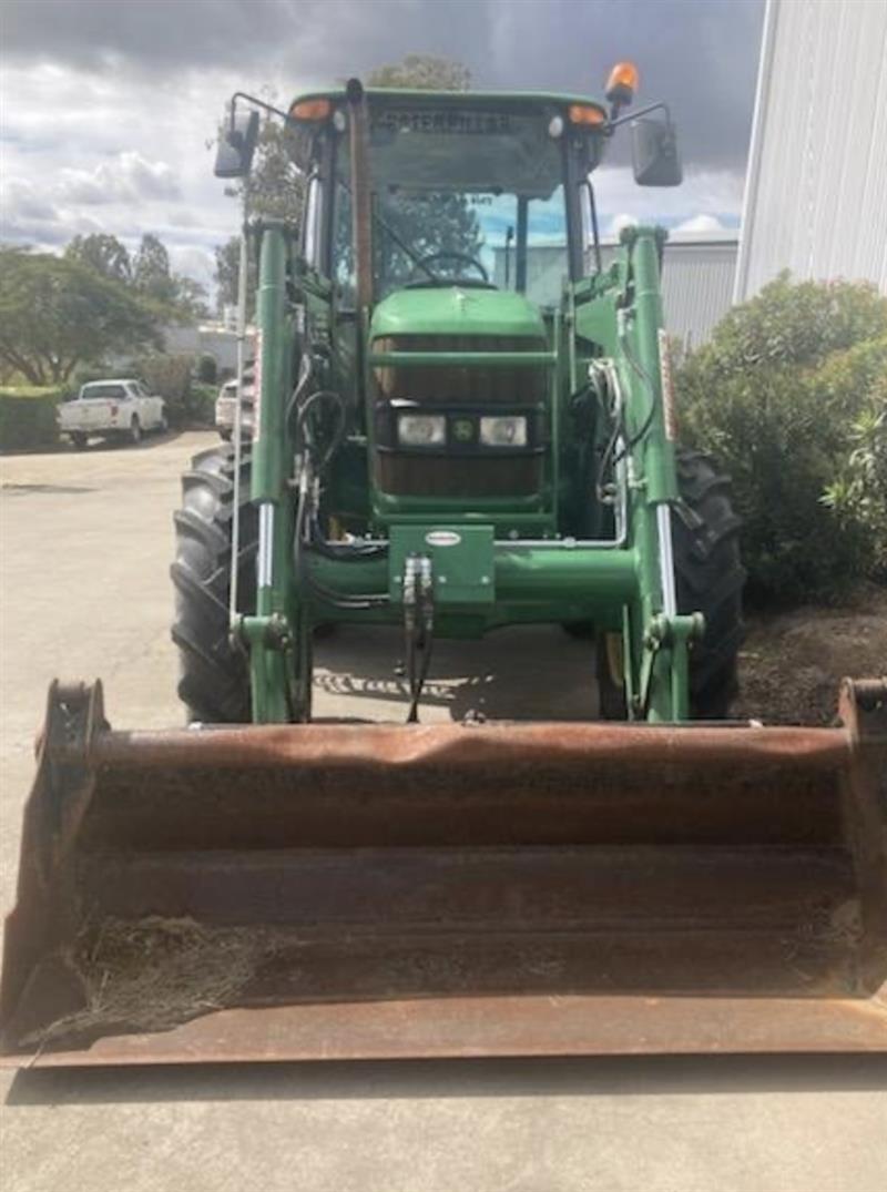 Photo 3. John Deere 6100D tractor