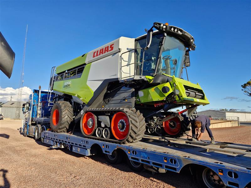 Photo 3. Claas Lexion 8700T combine harvester