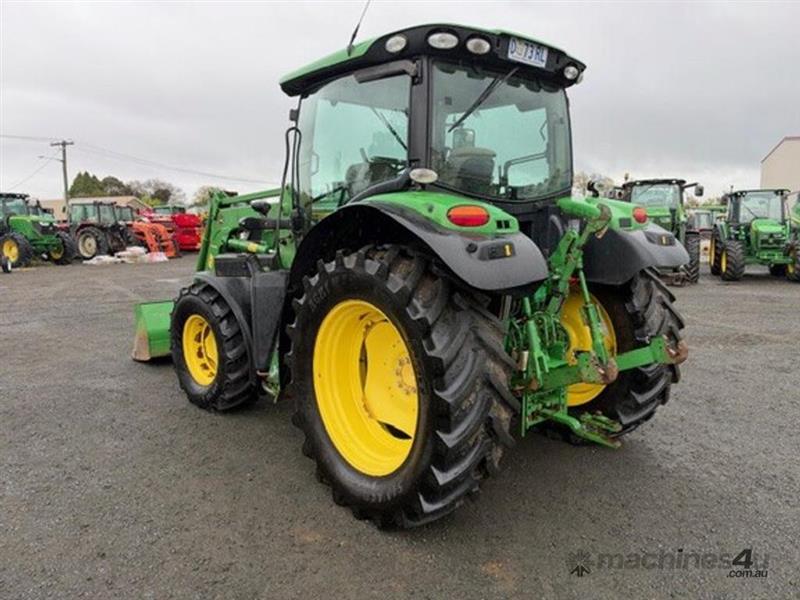 Photo 3. John Deere 6115R
